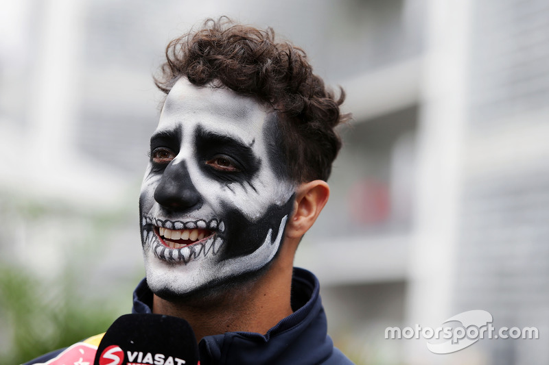 Daniel Ricciardo, Red Bull Racing avec de la peinture sur le visage
