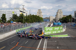 Старт: Жан-Ерік Вернь, DS Virgin Racing лідируе