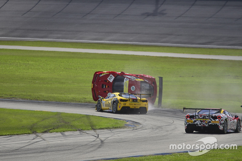 #124 Ferrari of Long Island Ferrari 488 Challenge: Jerome Jacalone, crash