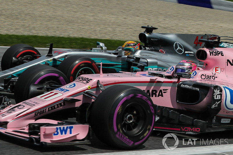 Льюіс Хемілтон, Mercedes AMG F1 F1 W08, Естебан Окон, Sahara Force India VJM10, боротьба за позицію