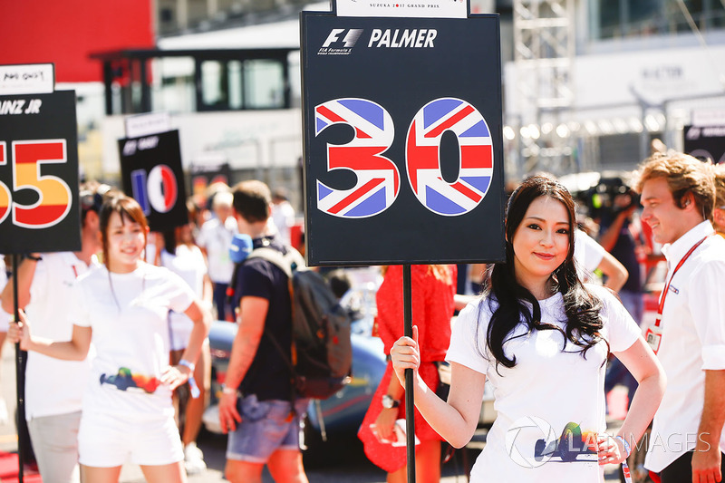 Chicas de la parrilla de Jolyon Palmer, Renault Sport F1 Team, Carlos Sainz Jr., Scuderia Toro Rosso