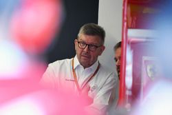Ross Brawn, Formula One Managing Director de deportes de motor y Gino Rosato, Ferrari