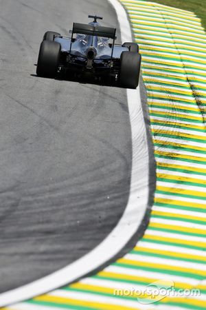 Lewis Hamilton (GBR) Mercedes AMG F1 W07 Hybrid. 11.11.2016. Formula 1 World Championship, Rd 20, Brazilian Grand Prix, Sao Paulo, Brazil, Practice Day. - www.xpbimages.com, EMail: requests@xpbimages.com - copy of publication required for printed pictures. Every used picture is fee-liable. © Copyright: Moy / XPB Images