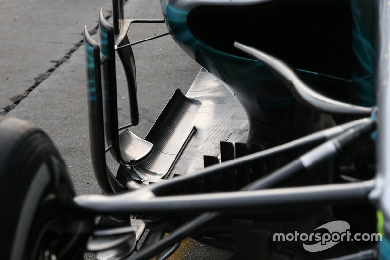 Detalle del fondo plano del Mercedes AMG F1 W08