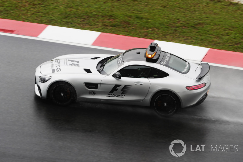 Safety Car on track