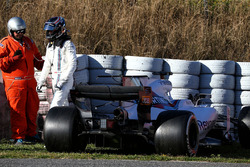 Lance Stroll, Williams FW40 crashed into a tyre barrier