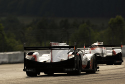 #2 Porsche Team Porsche 919 Hybrid: Timo Bernhard, Earl Bamber, Brendon Hartley
