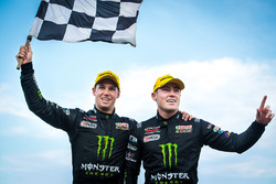 Race winners Cameron Waters, Prodrive Racing Australia Ford, Richie Stanaway, Prodrive Racing Australia Ford