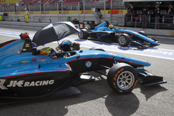 Arjun Maini, Jenzer Motorsport et Alessio Lorandi, Jenzer Motorsport