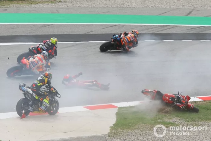 Francesco Bagnaia, caída del equipo Ducati