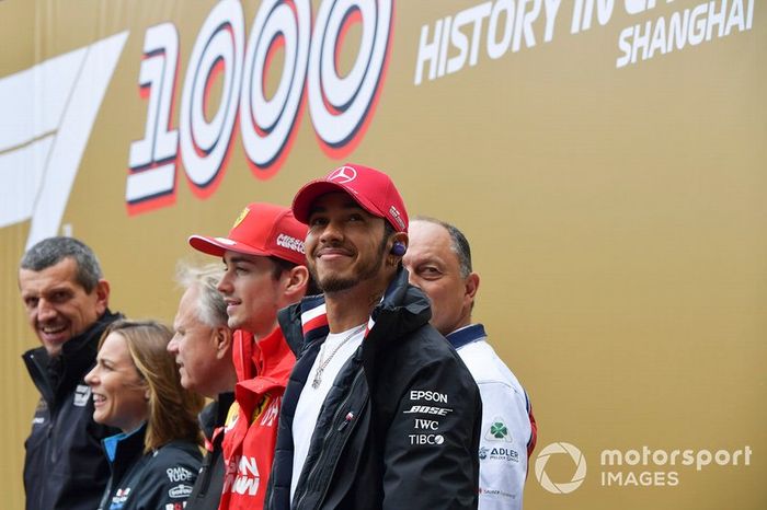 Guenther Steiner, Team Principal, Haas F1, Claire Williams, Vice Team Principal, Williams Racing, Gene Haas, proprietario e fondatore, Haas F1, Charles Leclerc, Ferrari, Frederic Vasseur, Team Principal, Alfa Romeo Racing, e Lewis Hamilton, Mercedes AMG F1