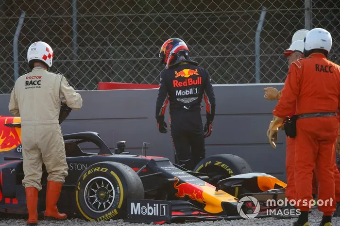 Pierre Gasly, Red Bull Racing RB15 in the gravel after crashing into the barrier