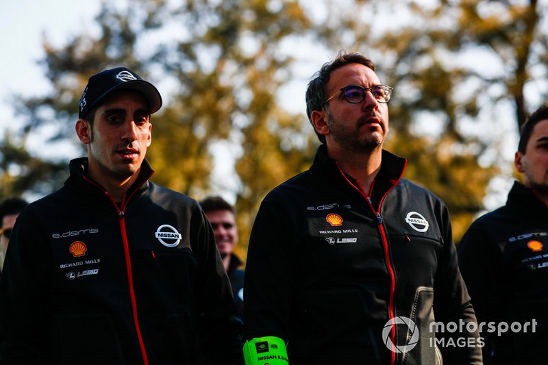 Sébastien Buemi, Nissan e.Dams, on the track walk with the team