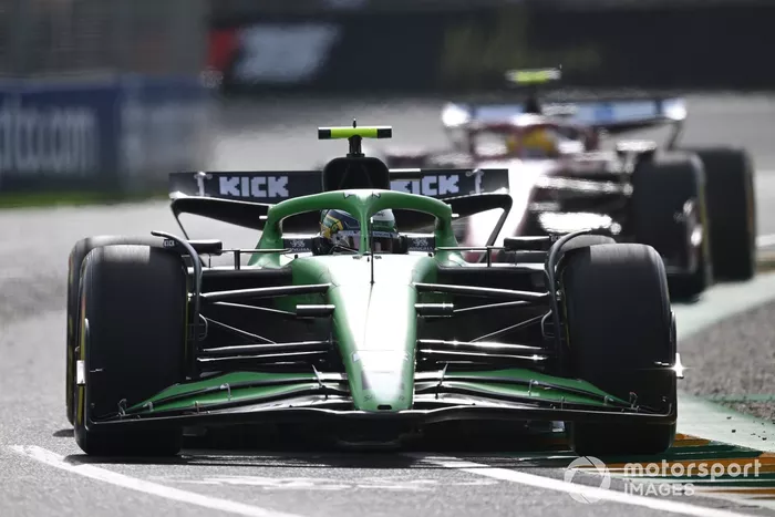 Lewis Hamilton, Ferrari, Gabriel Bortoleto, Sauber