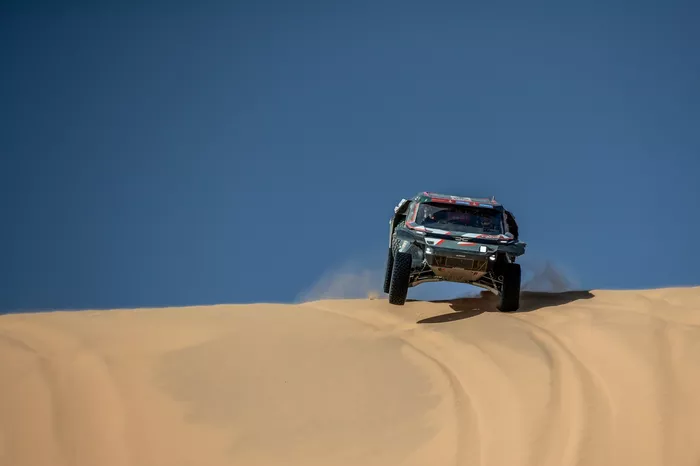 #200 Les Sandriders Dacia Dacia : Nasser Al-Attiyah, Boulanger Edouard