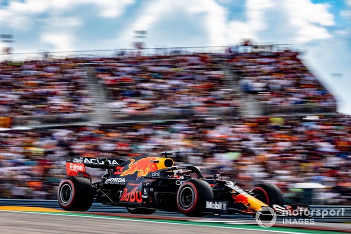 Max Verstappen, Red Bull Racing RB16B 