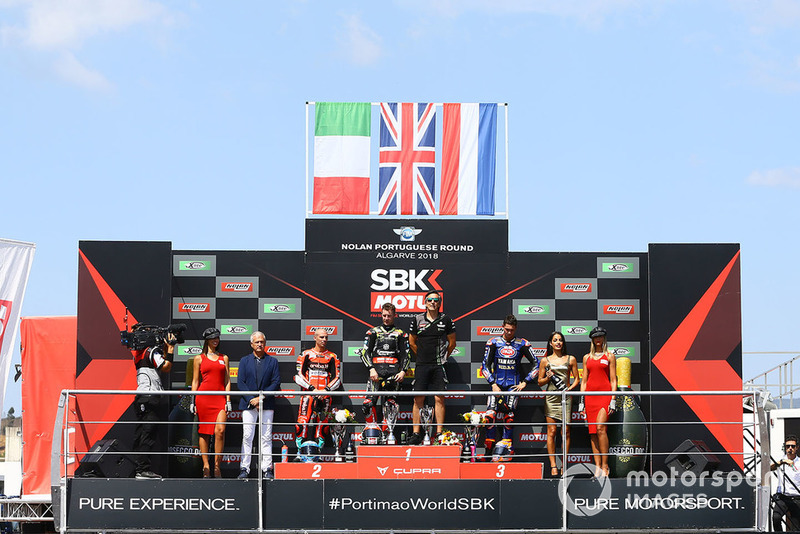 Festeggiamenti sul podio