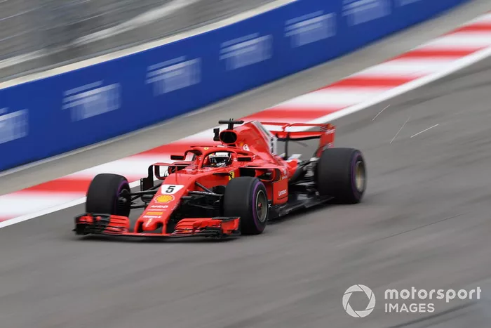 Sebastian Vettel, Ferrari SF71H saca chispas