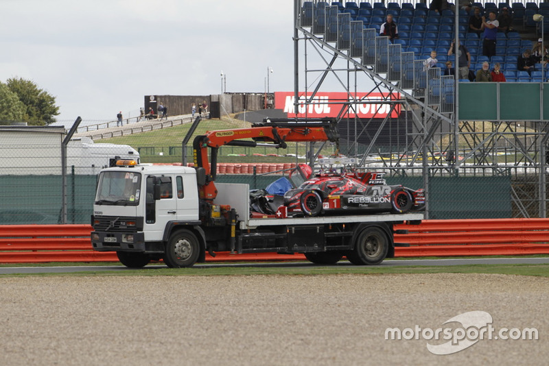 La voiture #1 Rebellion Racing Rebellion R-13: Andre Lotterer, Neel Jani, Bruno Senna après son crash