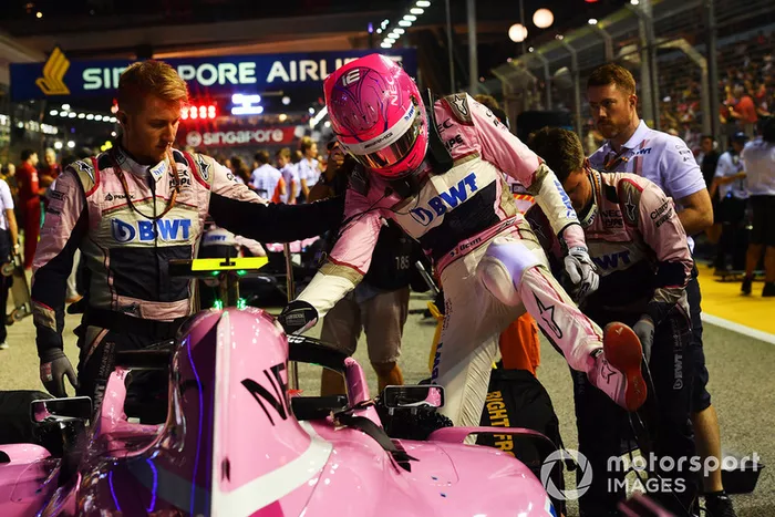 Esteban Ocon, Racing Point Force India VJM11 on the grid 