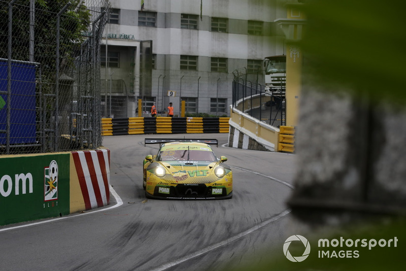 #55 Craft Bamboo Racing Porsche 911 GT3 R: Darryl O'Young