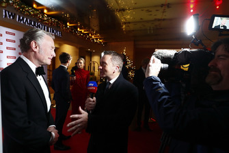 Craig Slater interviews Sean Bratches on the red carpet