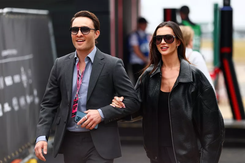 Ed Westwick et Amy Jackson