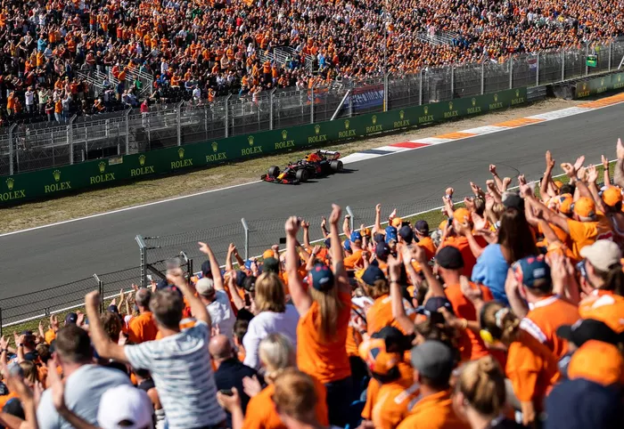 Max Verstappen, Red Bull Racing RB16B 