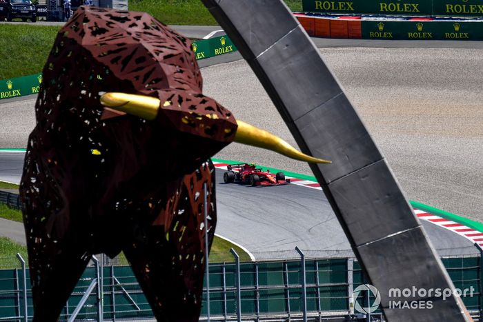Carlos Sainz Jr., Ferrari SF21