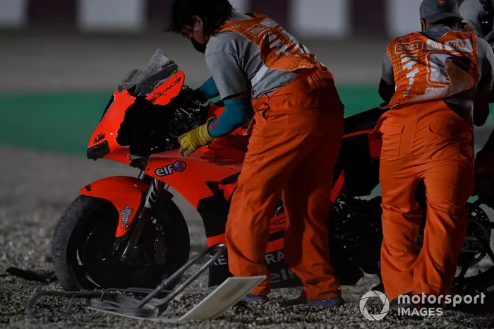 Caduta di Danilo Petrucci, KTM Tech3