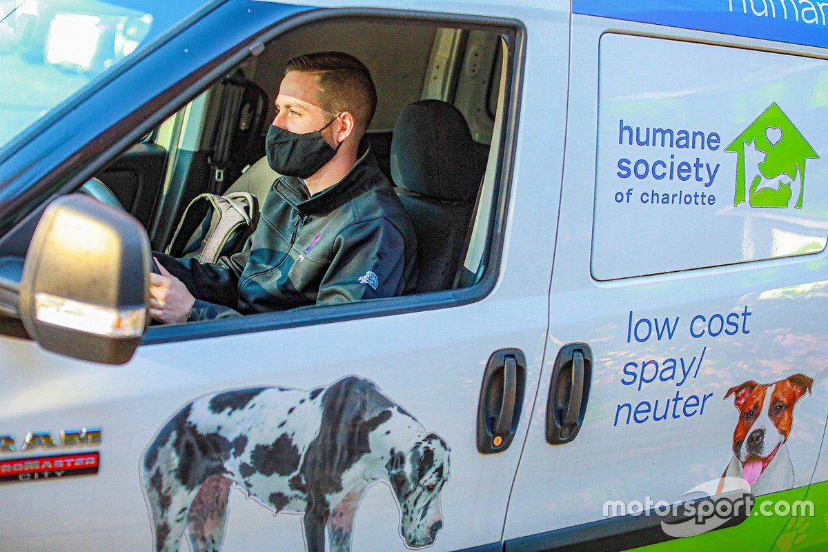 Alex Bowman visits Humane Society of Charlotte