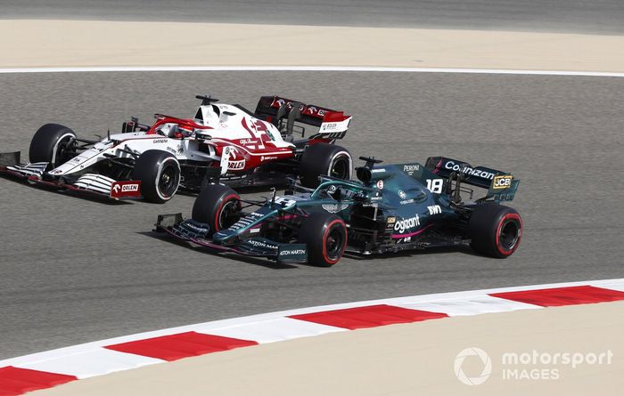 Lance Stroll, Aston Martin AMR21, Kimi Raikkonen, Alfa Romeo Racing C41