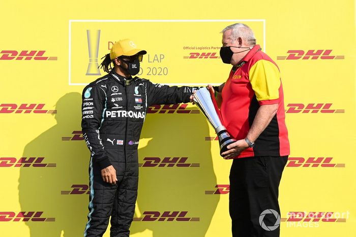 Lewis Hamilton, Mercedes-AMG F1 recibe el premio DHL Fastest Lap de DHL 
