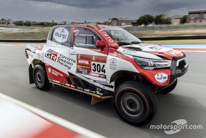 
#304 Toyota Gazoo Racing Toyota Hilux: Giniel de Villiers, Alex Haro 