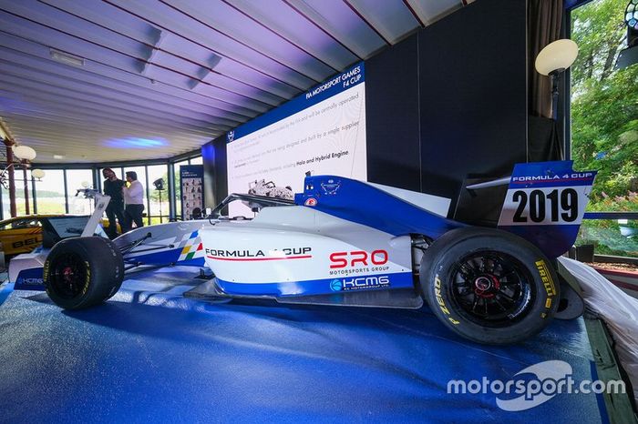 Fórmula 4  KC MG-01 para los Motorsport Games