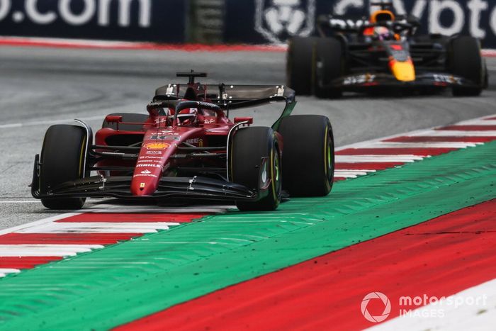 Charles Leclerc, Ferrari F1-75, Max Verstappen, Red Bull Racing RB18