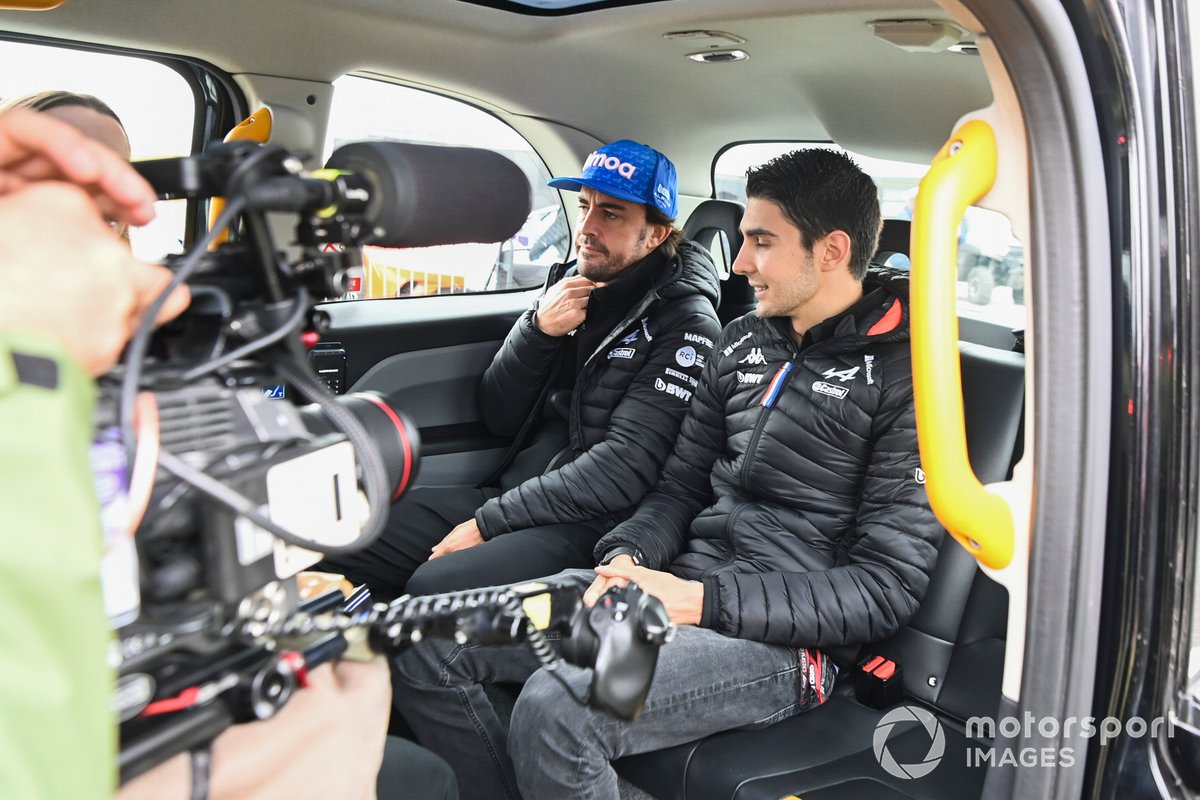 Fernando Alonso et Esteban Ocon. 