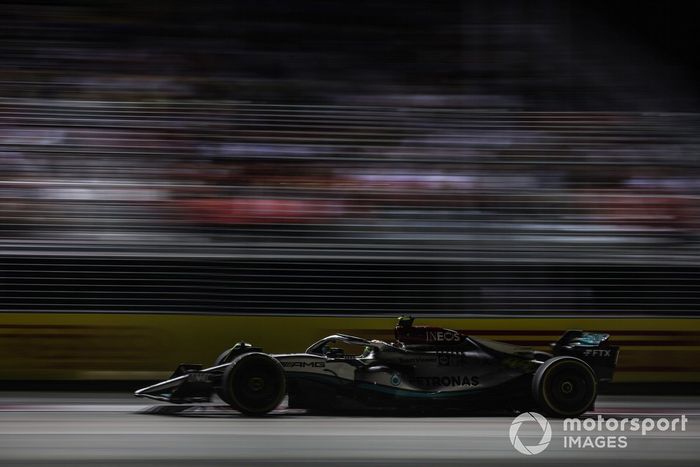 Lewis Hamilton, Mercedes W13