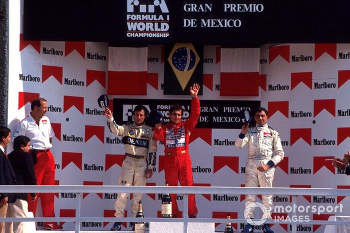 Podio: Ron Dennis, Riccardo Patrese, Williams, Ayrton Senna, McLaren, Michele Alboreto, Lola