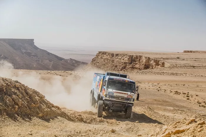 #500 Team KAMAZ Master: Eduard Nikolaev, Evgenii Iakovlev, Vladimir Rybakov