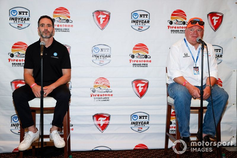 Jimmie Johnson y Chip Ganassi, Chip Ganassi Racing Honda anuncian que Johnson competirá en IndyCar en 2021