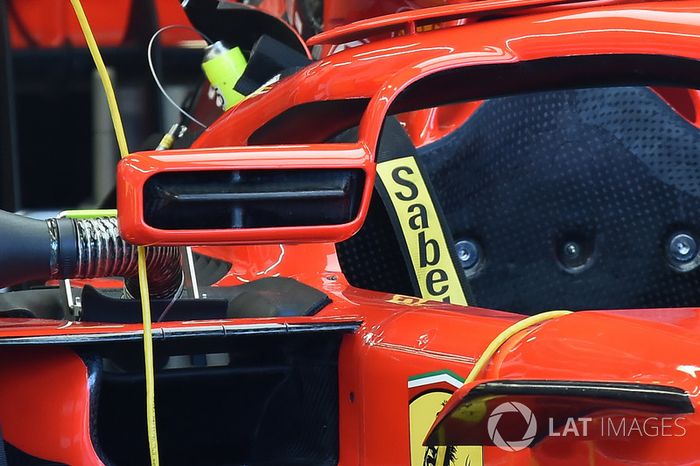 Espejo en el Halo del Ferrari SF71H