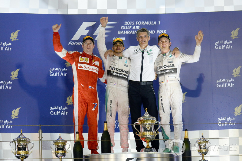 Podio: il secondo classificato Kimi Raikkonen, Ferrari, il vincitore della gara Lewis Hamilton, Mercedes AMG F1, il terzo classificato Nico Rosberg, Mercedes AMG F1