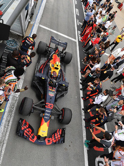 Max Verstappen, Red Bull Racing RB14, arriva nel parco chiuso