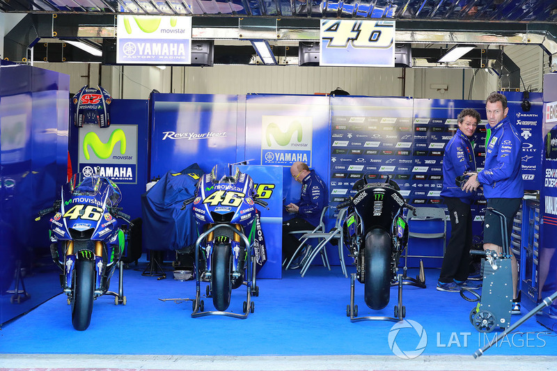 Valentino Rossi, Yamaha Factory Racing bikes