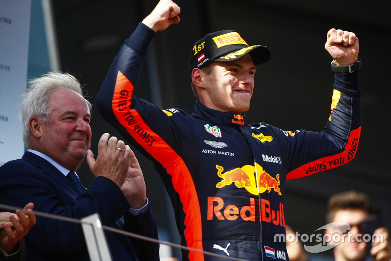 Max Verstappen möchte nach fünf Siegen 2019 endlich Weltmeister werden. Die Chancen stehen gut. Warum? Jetzt durchklicken!