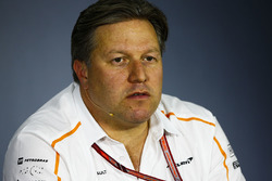 Zak Brown, Direktör, McLaren Technology Group basın toplantısında