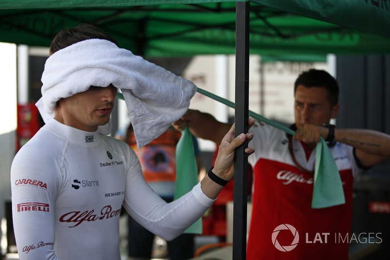 Charles Leclerc, Sauber, sesi warm up