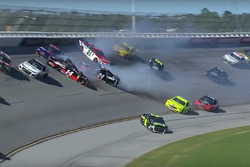 Clint Bowyer, Stewart-Haas Racing, Ford Haas Automation Demo Day, William Byron, Hendrick Motorsports, Chevrolet Camaro Liberty University, Paul Menard, Wood Brothers Racing, Ford Fusion Motorcraft / Quick Lane Tire & Auto Center, crash
