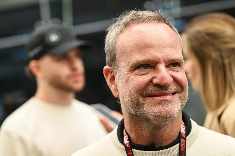 Rubens Barrichello dans le paddock